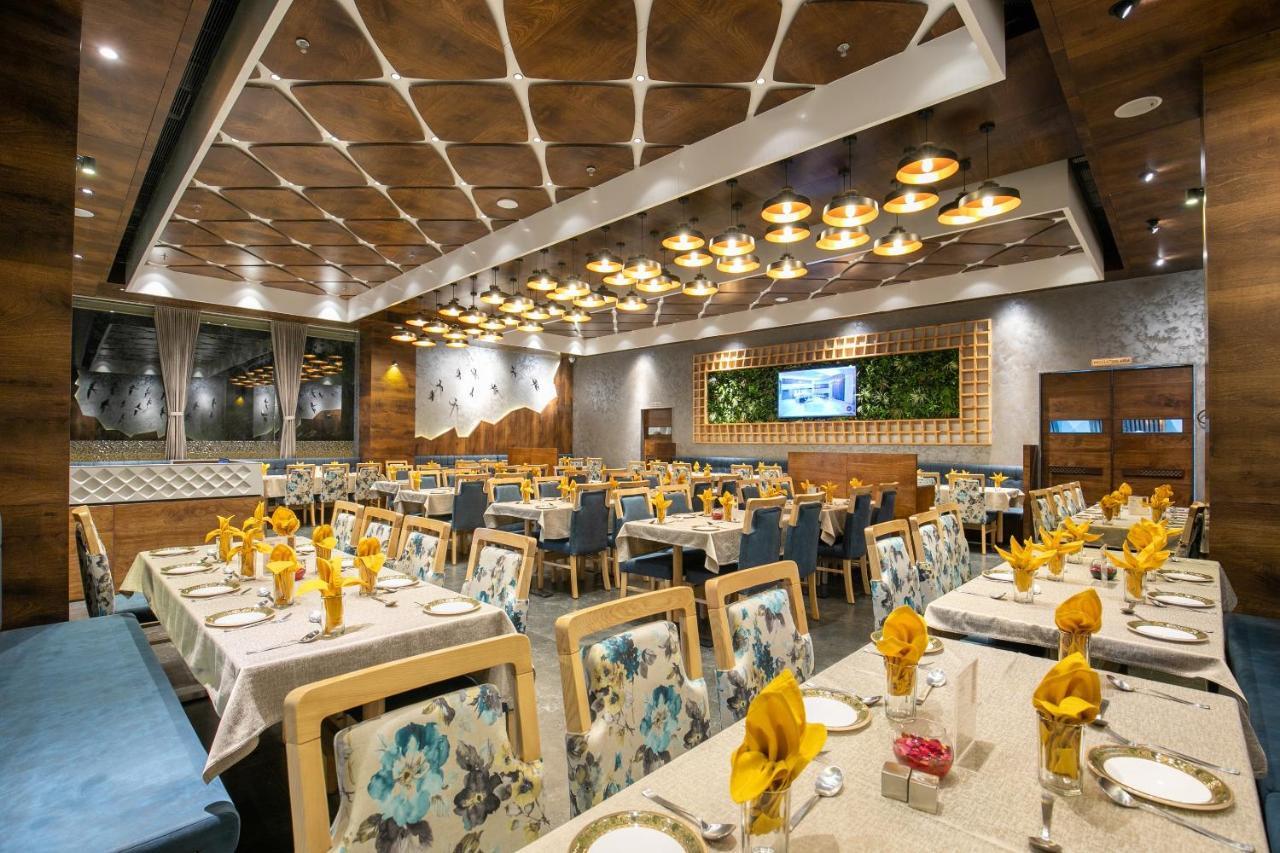 Hotel Silvera Grand Ahmedabad Exterior photo
