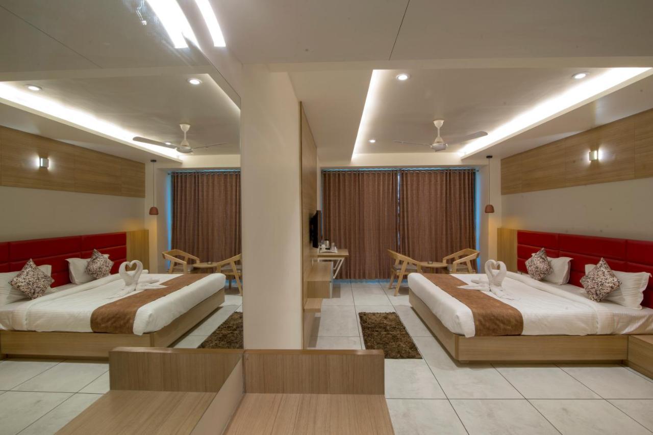 Hotel Silvera Grand Ahmedabad Exterior photo
