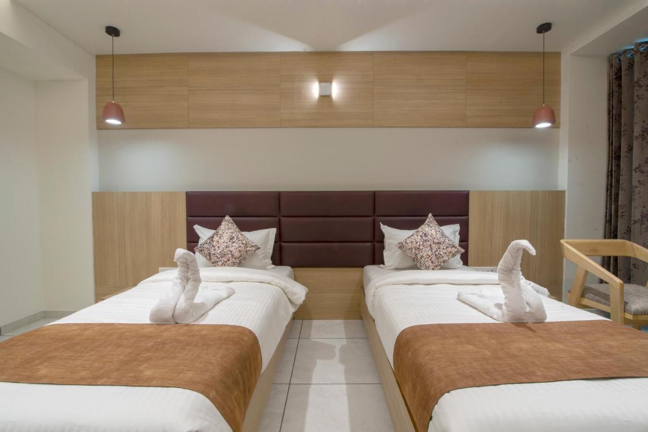 Hotel Silvera Grand Ahmedabad Exterior photo